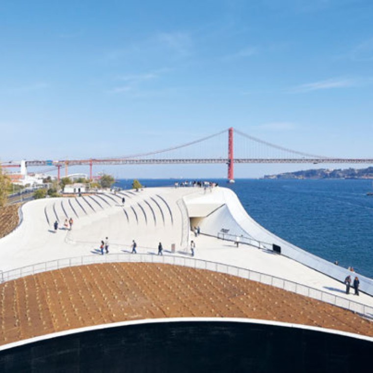 MAAT (Copyright: Piet Niemann, EDP Foundation, Hufton+Crow and Francisco Nogueira)