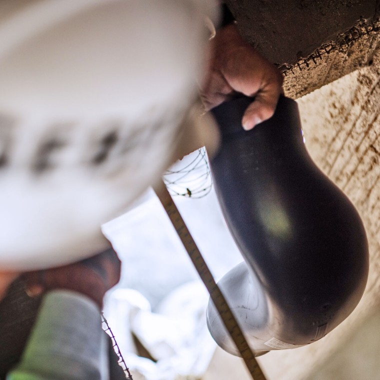 A curvatura BackFlip nas Gateway Towers A curvatura BackFlip nas Gateway Towers