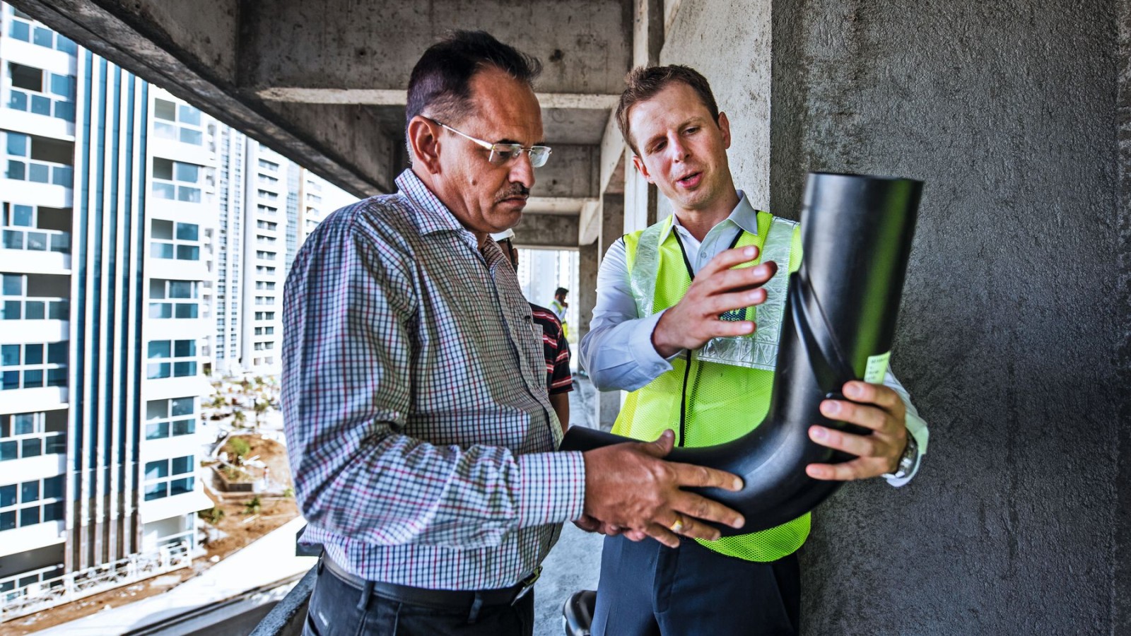 Tecnologia Geberit SuperTube nas Gateway Towers Tecnologia Geberit SuperTube nas Gateway Towers