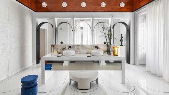 Espaço Geberit Casa Decor 2024: ‘Templo Shamash: a Alvorada’ (©Nacho Uribesalazar: Casa Decor 2024 Geberit-Miguel Muñoz) Espaço Geberit Casa Decor 2024: ‘Templo Shamash: a Alvorada’ (©Nacho Uribesalazar: Casa Decor 2024 Geberit-Miguel Muñoz)