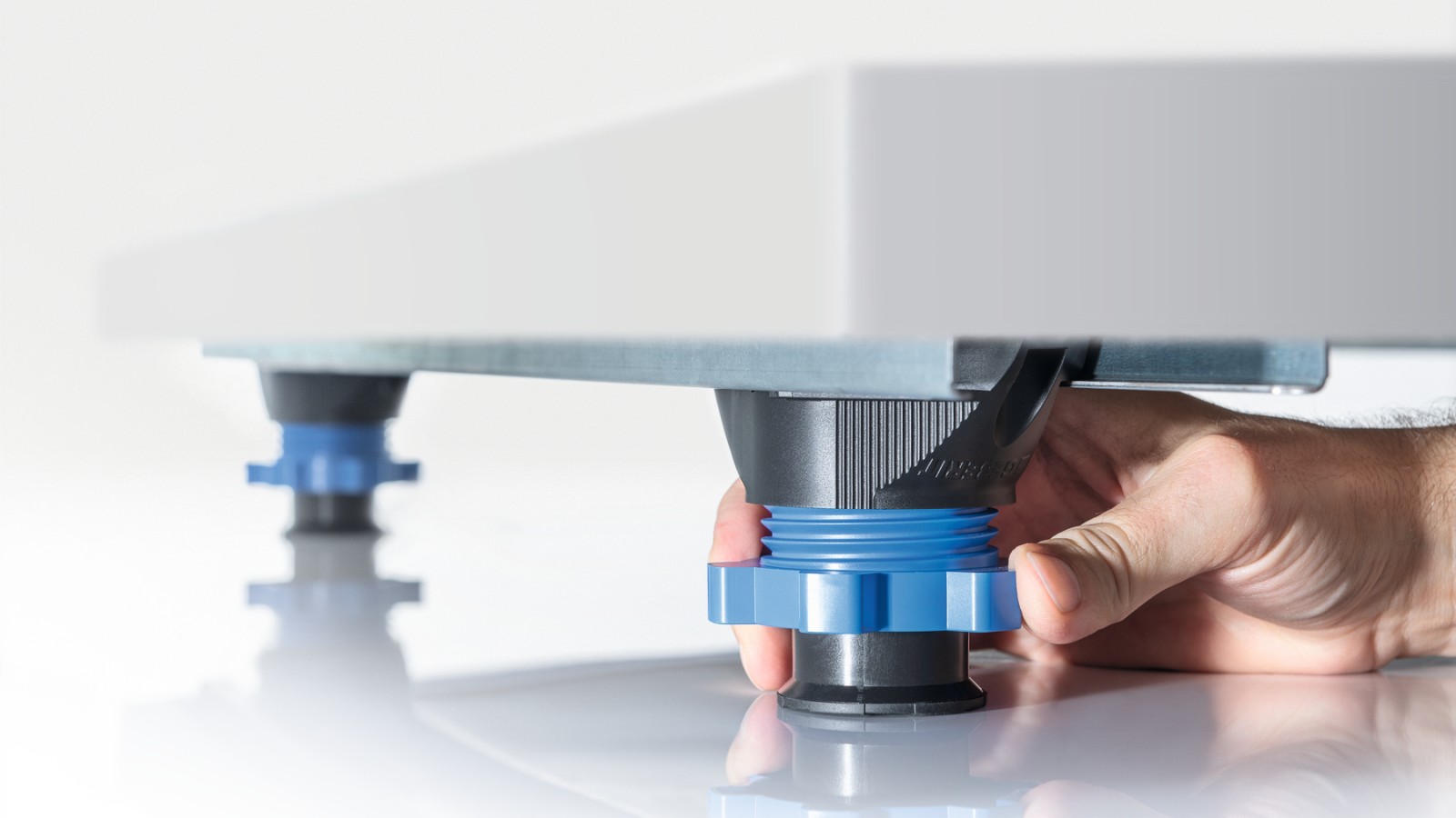 Superfície de duche com estrutura de montagem Superfície de duche com estrutura de montagem