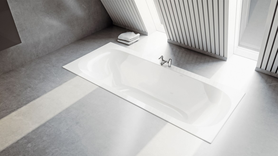 Casa de banho com banheira Soana integrada no chão (© Geberit)