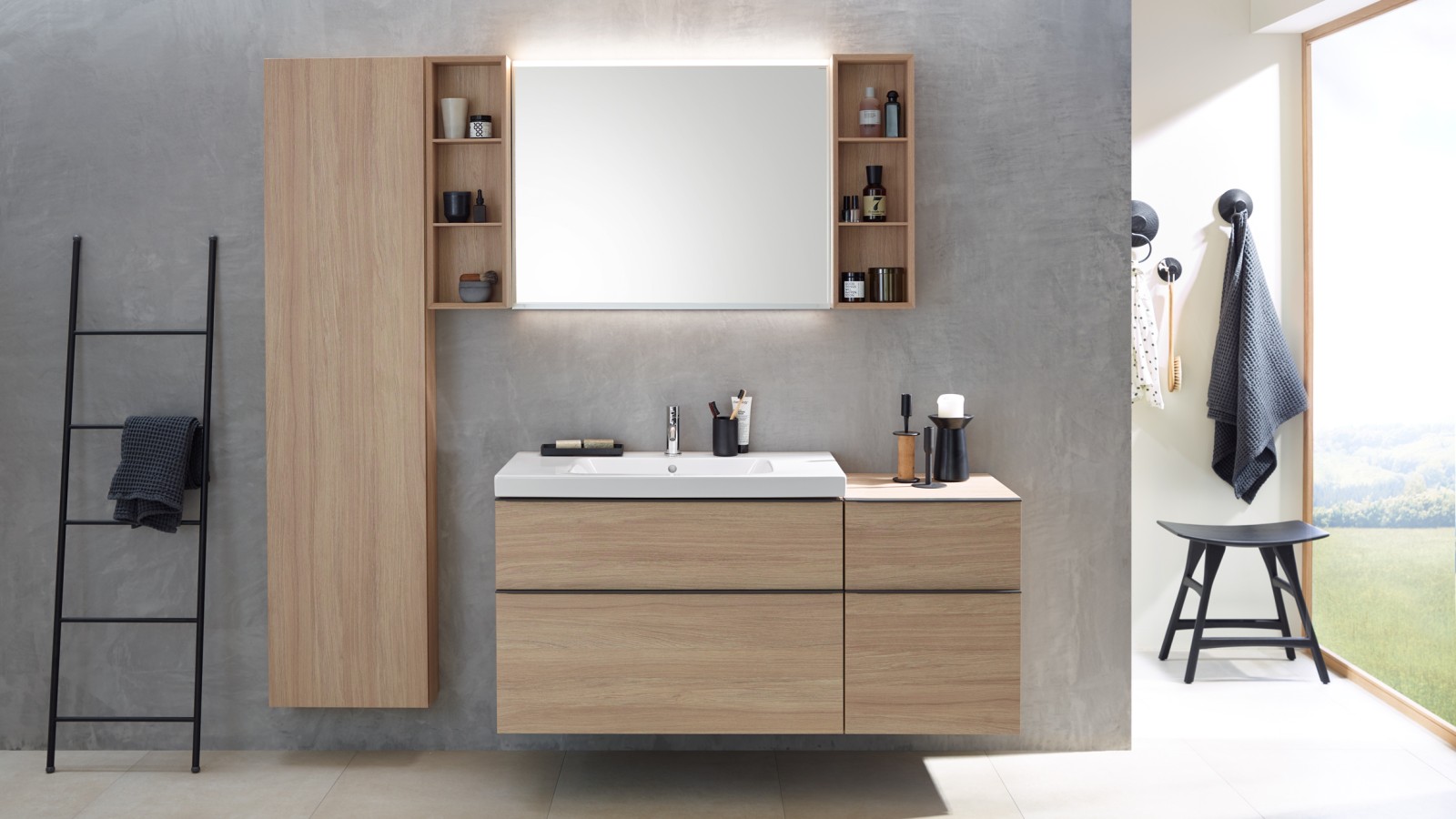 Casa de banho com móveis da série Geberit iCon Casa de banho com móveis da série Geberit iCon