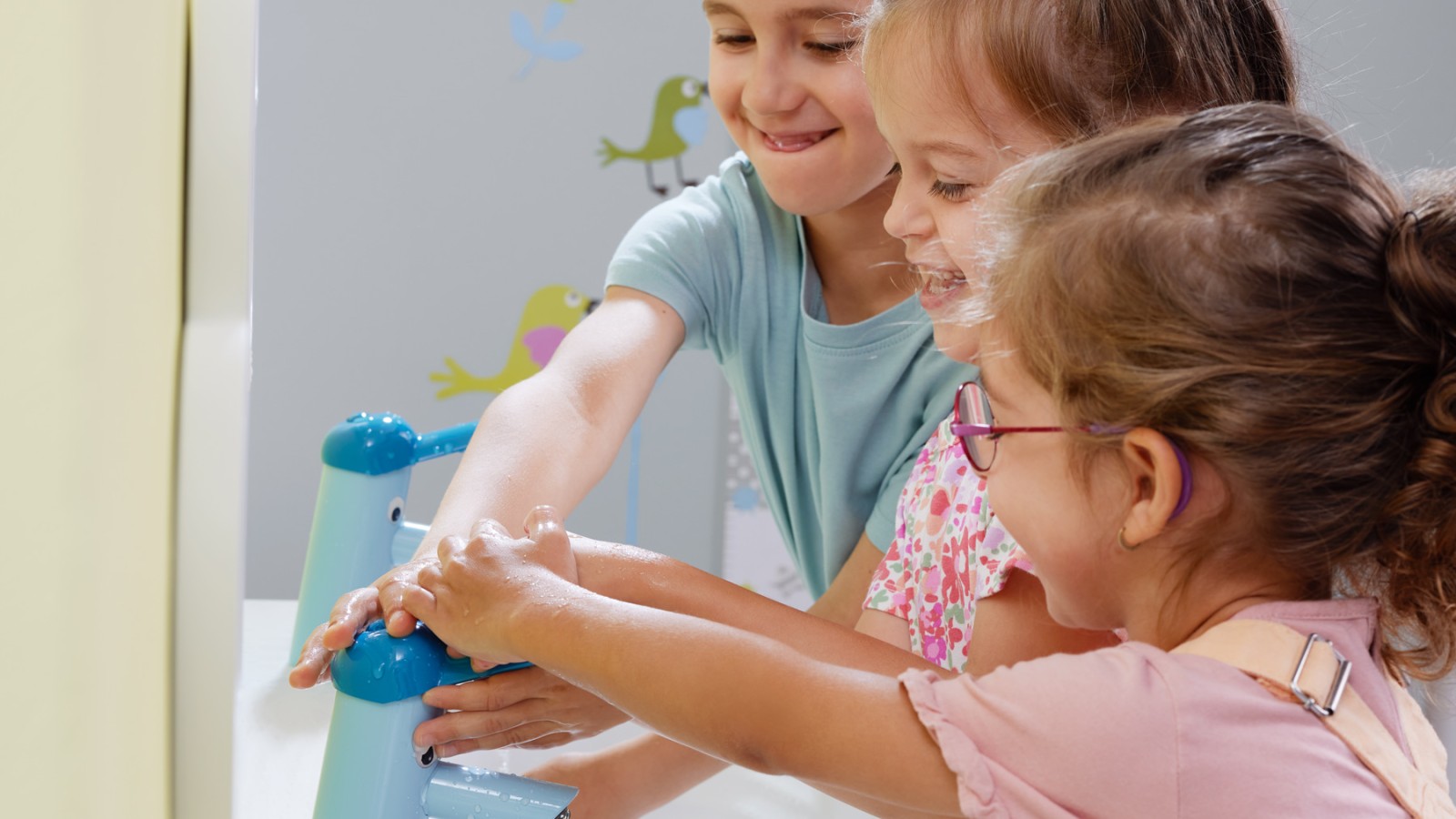 Torneiras Bambini monocomando ou eletrónicas Torneiras Bambini monocomando ou eletrónicas