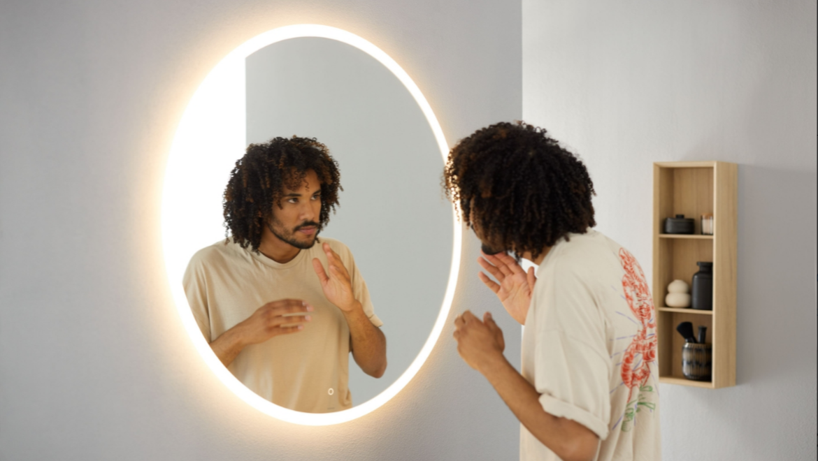 Espelho Option Round 90 cm (© Geberit)