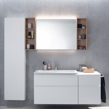 Móvel de lavatório Geberit iCon com armário lateral, armário alto e prateleiras Móvel de lavatório Geberit iCon com armário lateral, armário alto e prateleiras