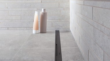 Calha para duche Geberit CleanLine50 (© Geberit)