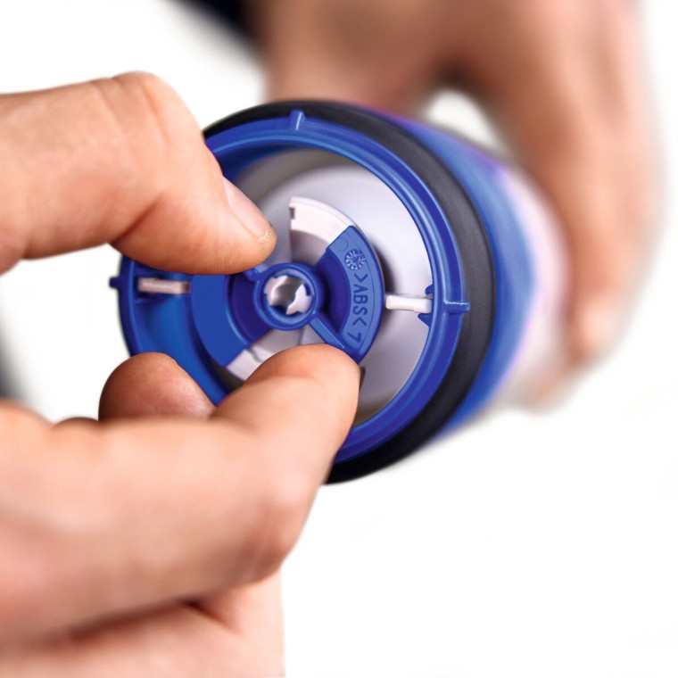 Regulador de velocidade da água de descarga no mecanismo Geberit série 208 (© Geberit) Regulador de velocidade da água de descarga no mecanismo Geberit série 208 (© Geberit)