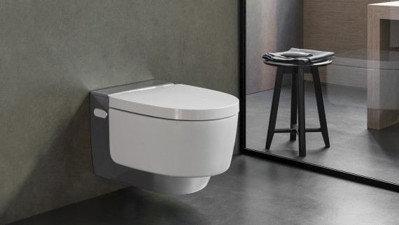 A Geberit AquaClean Mera integra-se harmoniosamente na casa de banho graças ao seu design