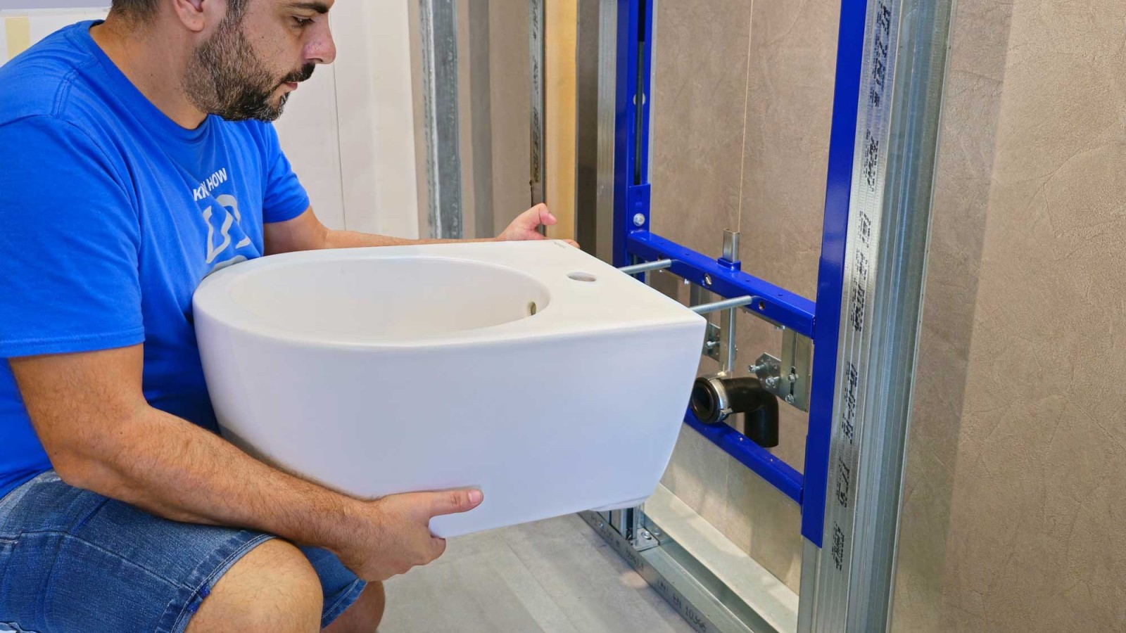 Instalação de um bidé da Geberit com EFF3 Instalação de um bidé da Geberit com EFF3