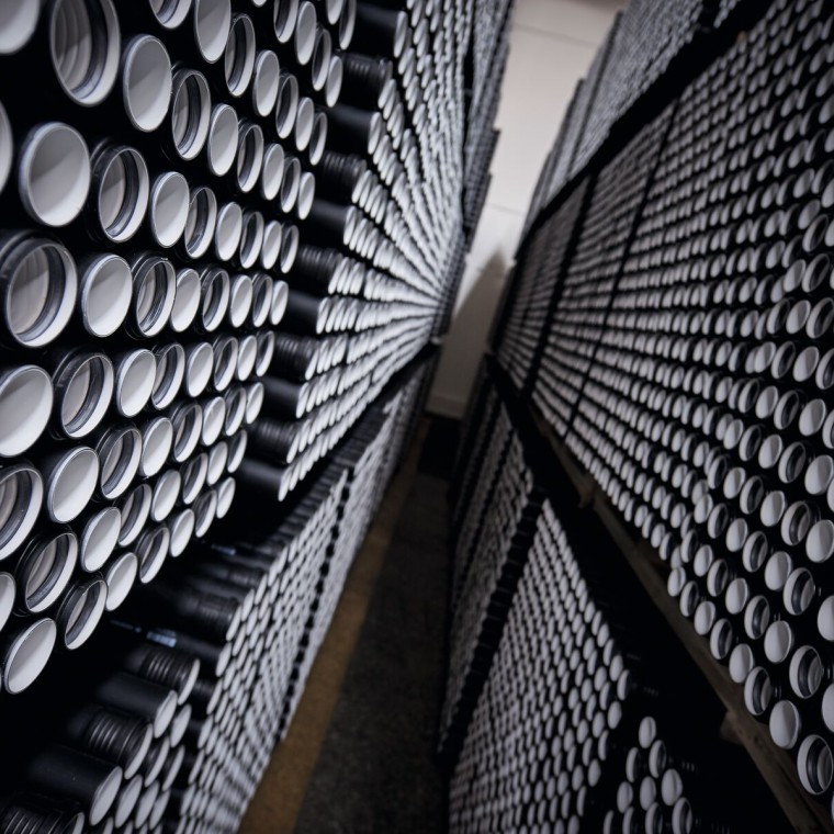 Tubos de queda Silent-PP produzidos na Europa Tubos de queda Silent-PP produzidos na Europa