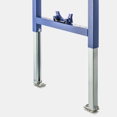 Pés extensíveis com maior amplitude de ajuste: até 25 cm a partir do Pés extensíveis com maior amplitude de ajuste: até 25 cm a partir do