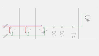 Exemplo de tubagem para água potável, no caso do controlo por volume, com a descarga automática sanitária