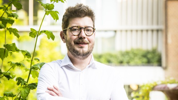 O arquiteto Jonas Vanbelle desenhou o novo edifício de entrada da Casa Rubens (© Frederik Beyens)