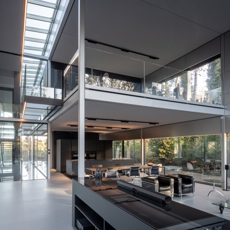 O edifício é quase totalmente desmontável e reutilizável (© Lucas van der Wee)