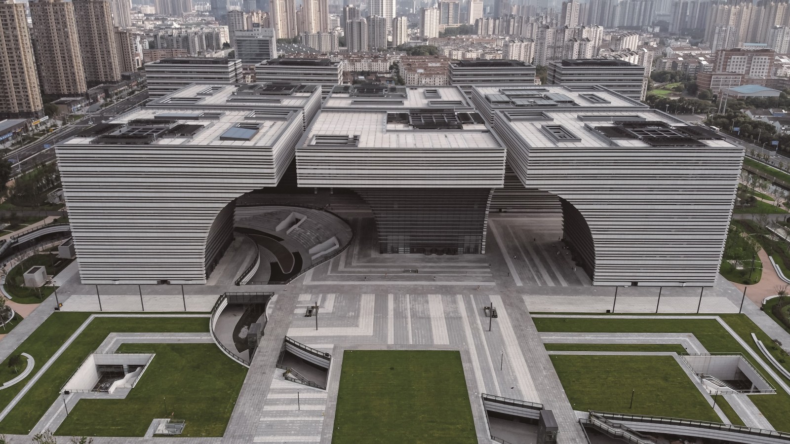 Praça da Cultura, Changzhou (CN) 2022 (© ingDESIGN (Xangai) Co.,Ltd) Praça da Cultura, Changzhou (CN) 2022 (© ingDESIGN (Xangai) Co.,Ltd)