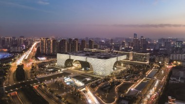 Praça da Cultura, Changzhou (CN) 2022 (© ingDESIGN (Xangai) Co.,Ltd) Praça da Cultura, Changzhou (CN) 2022 (© ingDESIGN (Xangai) Co.,Ltd)