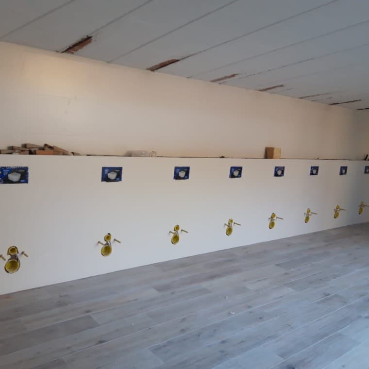 Instalação de autoclismos de interior Geberit Sigma 12 cm. Instalação de autoclismos de interior Geberit Sigma 12 cm.