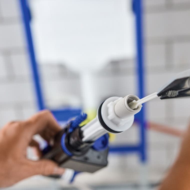 Válvula de enchimento Geberit série 323: filtro fácil de substituir Válvula de enchimento Geberit série 323: filtro fácil de substituir