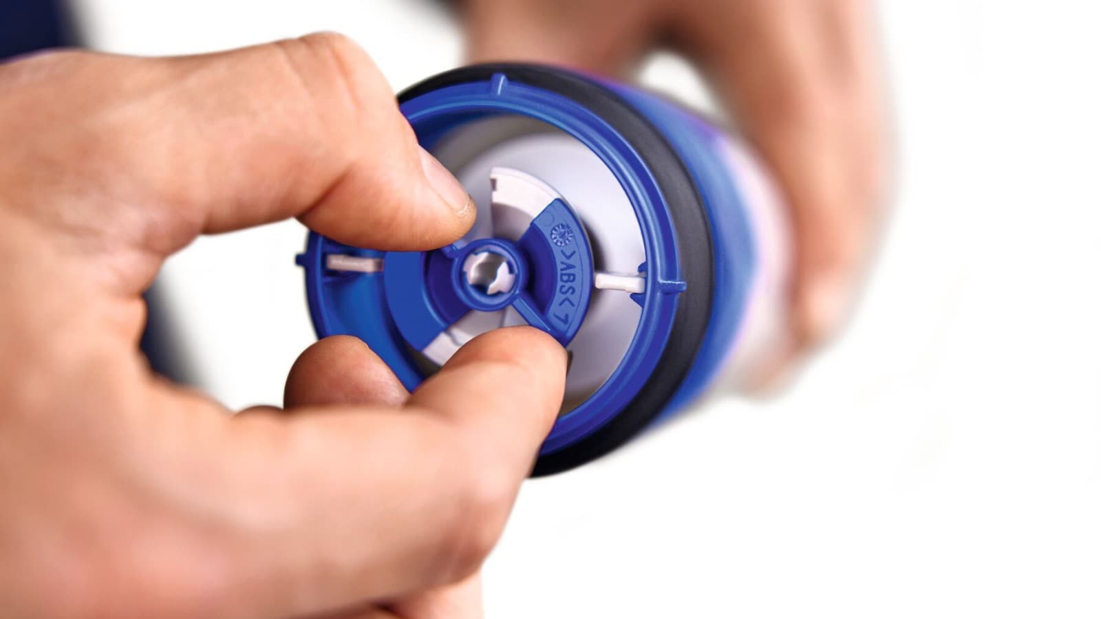 Novo mecanismo de descarga Geberit série 208 Novo mecanismo de descarga Geberit série 208