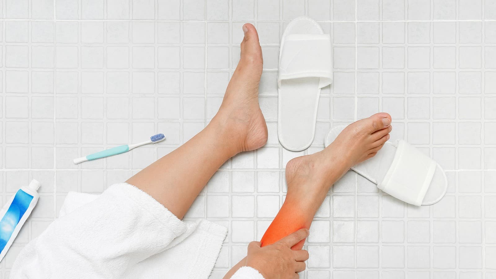 Risco de queda na casa de banho – a importância dos materiais adequados Risco de queda na casa de banho – a importância dos materiais adequados