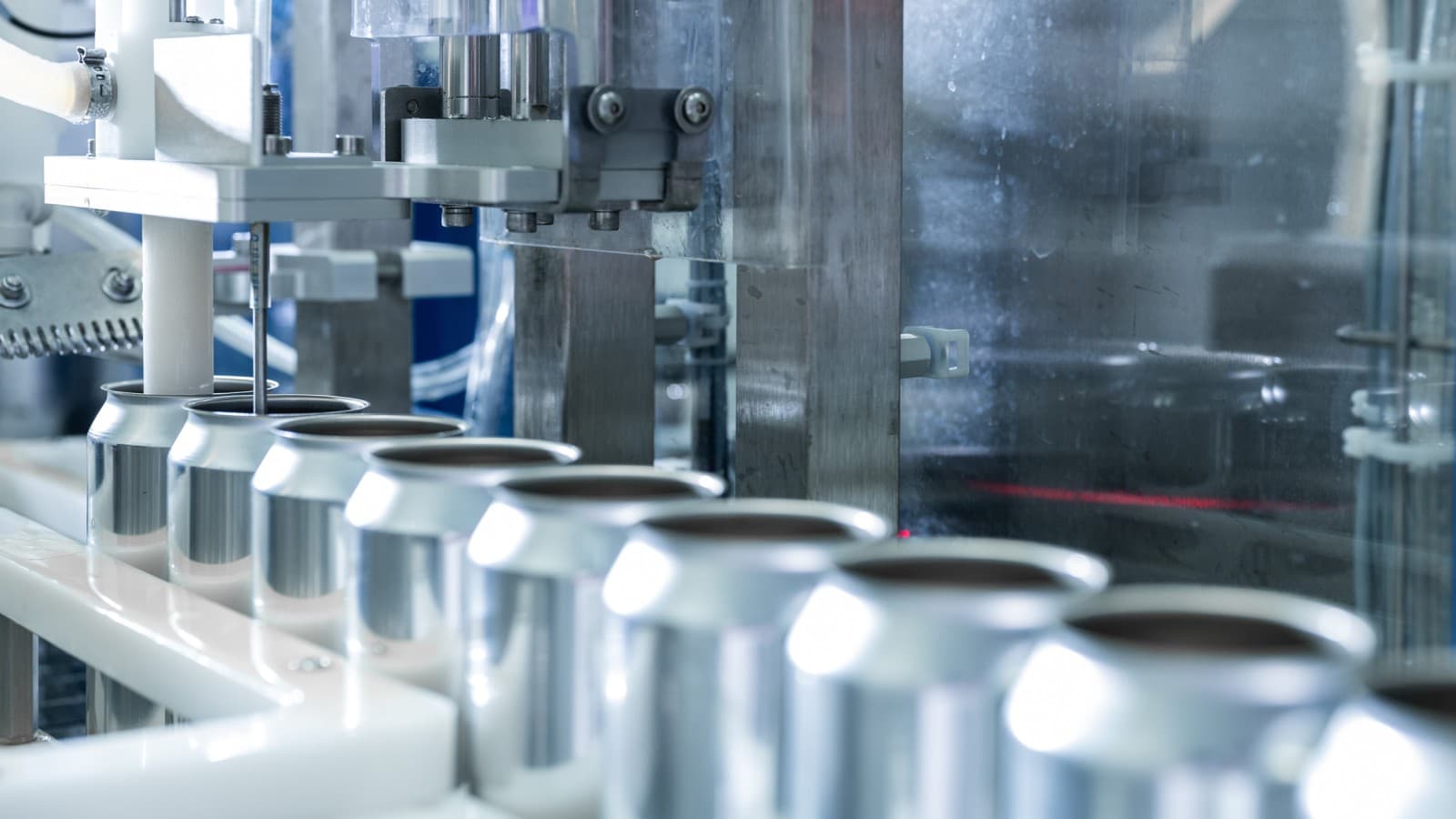 Além da água potável, os tubos Geberit também são utilizados para gases e líquidos na indústria alimentar Além da água potável, os tubos Geberit também são utilizados para gases e líquidos na indústria alimentar