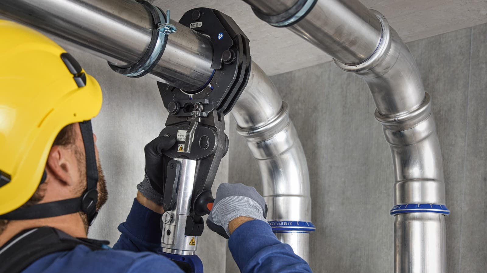 As ligações de união por compressão são rápidas, fáceis e limpas de instalar As ligações de união por compressão são rápidas, fáceis e limpas de instalar