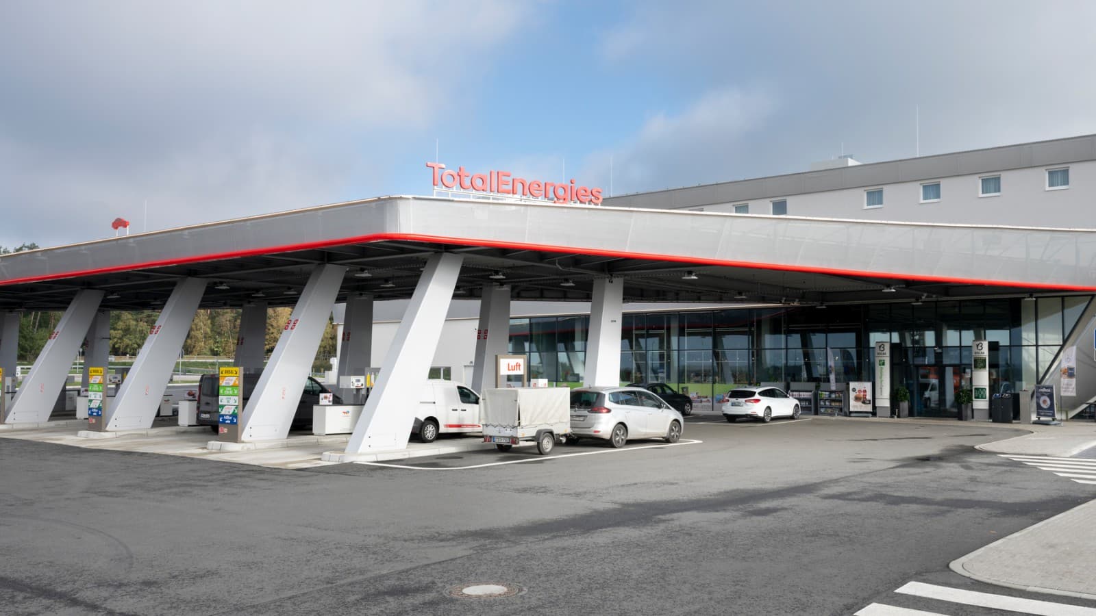 Área de serviço da autoestrada Evendorf BREAK, na Alemanha Área de serviço da autoestrada Evendorf BREAK, na Alemanha