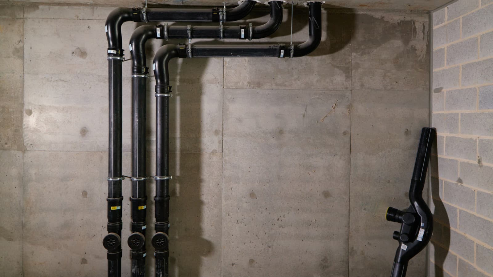 A drenagem do prédio com SuperTube significou um ganho considerável em espaço habitável (© Michael Curwood & Adam Powell) A drenagem do prédio com SuperTube significou um ganho considerável em espaço habitável (© Michael Curwood & Adam Powell)