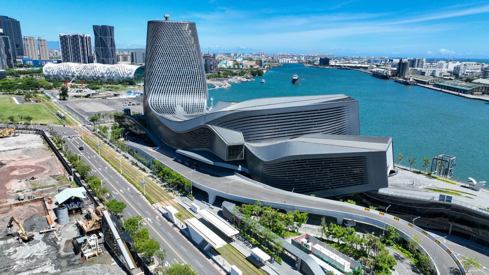 O terminal portuário de Kaohsiung é um importante centro de transporte marítimo em Taiwan O terminal portuário de Kaohsiung é um importante centro de transporte marítimo em Taiwan
