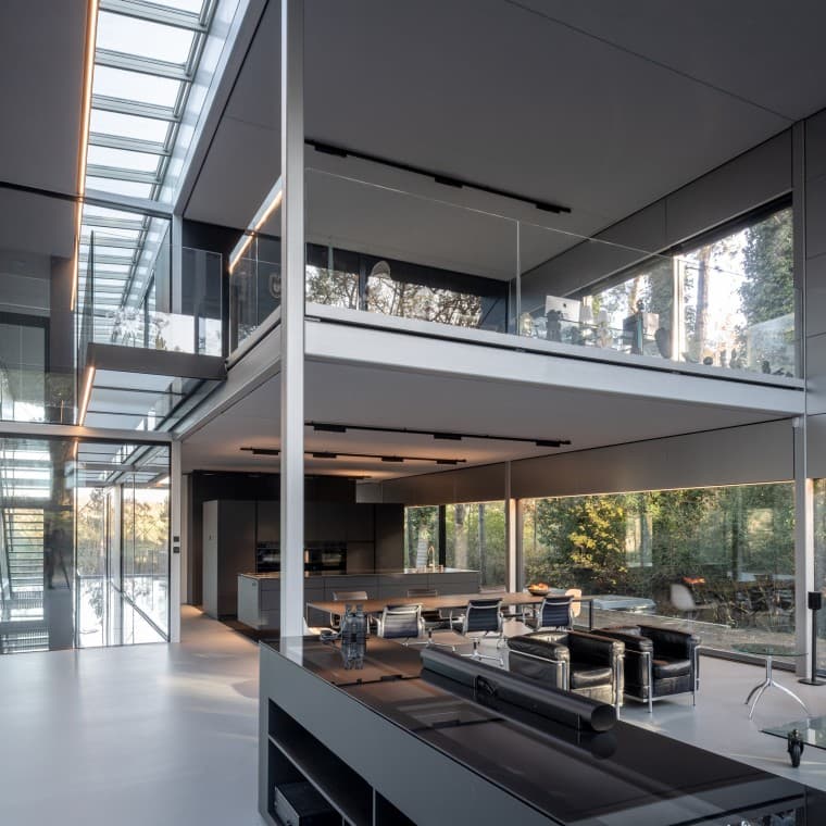 O edifício é quase totalmente desmontável e reutilizável (© Lucas van der Wee) O edifício é quase totalmente desmontável e reutilizável (© Lucas van der Wee)