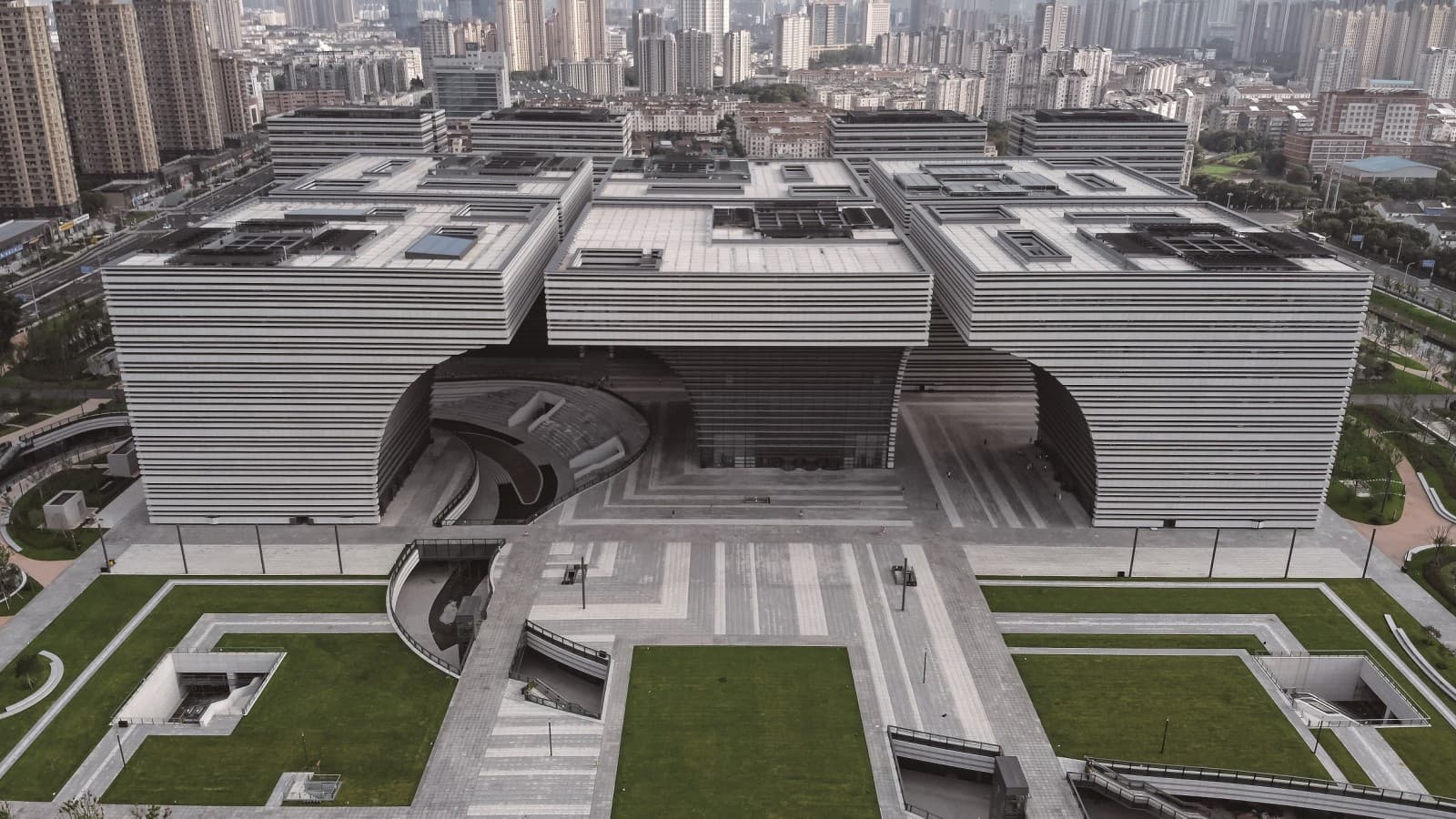 Praça da Cultura, Changzhou (CN) 2022 (© ingDESIGN (Xangai) Co.,Ltd) Praça da Cultura, Changzhou (CN) 2022 (© ingDESIGN (Xangai) Co.,Ltd)