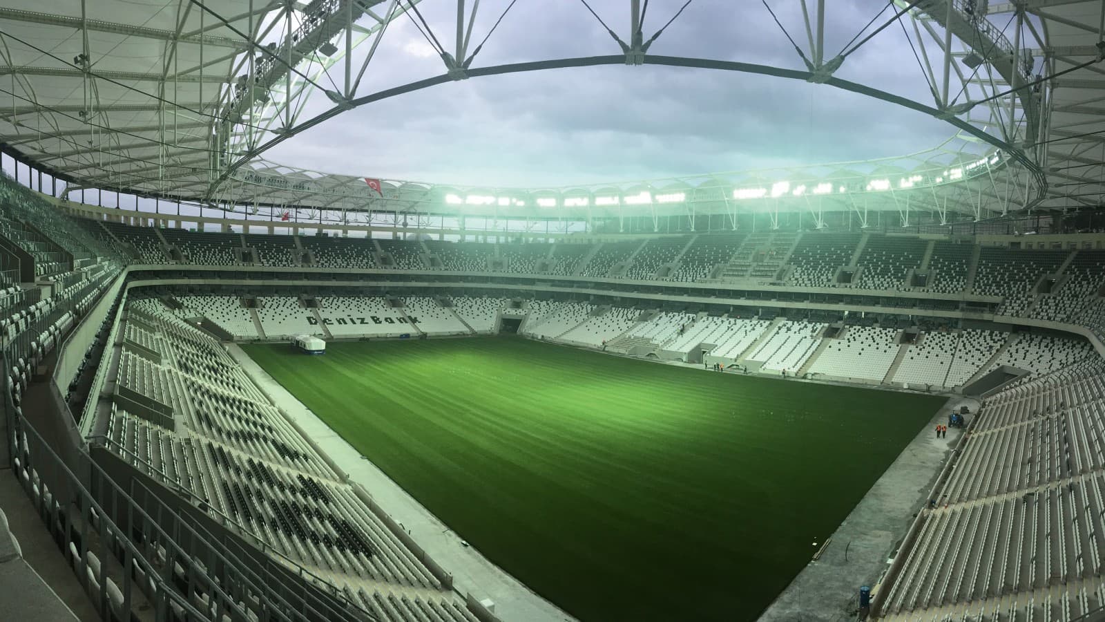Vodafone Arena, Istambul, Turquia (© Kaan Verdioglu) Vodafone Arena, Istambul, Turquia (© Kaan Verdioglu)