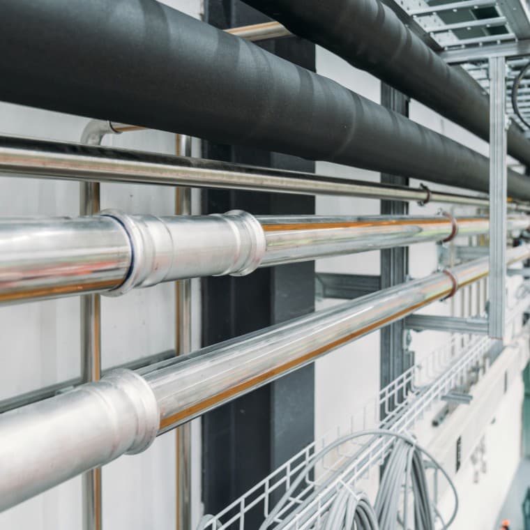 Em muitas aplicações industriais, tais como ar comprimido, gases inertes e pressão negativa Em muitas aplicações industriais, tais como ar comprimido, gases inertes e pressão negativa